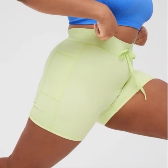 Aerie Bike Shorts Like Green Seamless Front Size Small - Picture 2 of 7